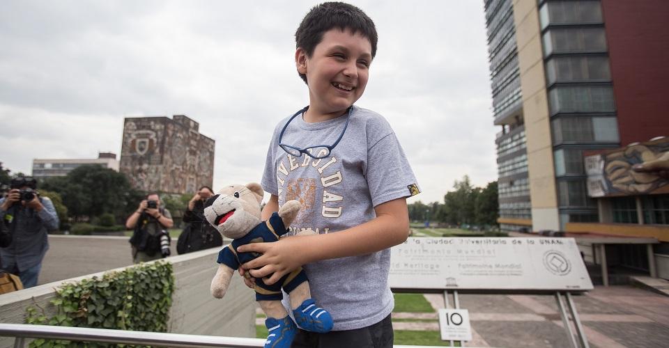 Carlos Santamaria, el niño mexicano que va a entrar a la UNAM para curar enfermedades
