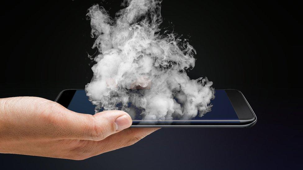 5 motivos por los que tu smartphone se puede calentar (y cómo solucionarlo)