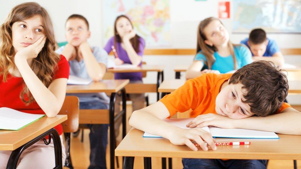 Así afecta el calor el rendimiento escolar en los exámenes