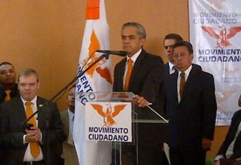 Mancera se registra como precandidato para el GDF