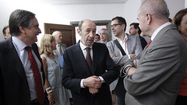 El PSOE cierra filas por el apoyo a la monarquía