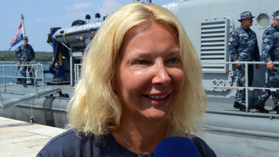 Cómo sobrevivir 10 horas en altamar como la turista británica que fue rescatada tras caer de un crucero