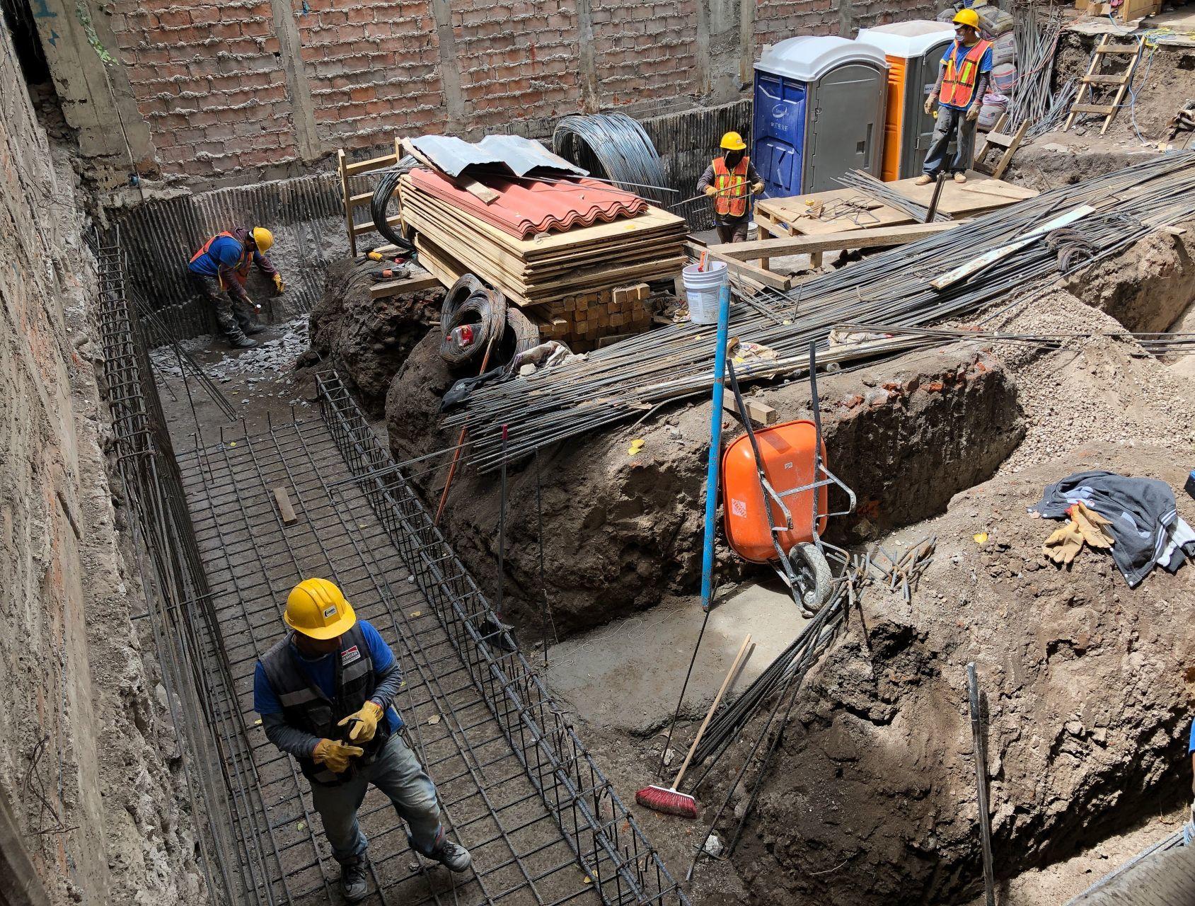 Economía de México se desplomó 8.5% en 2020, su peor caída en 88 años