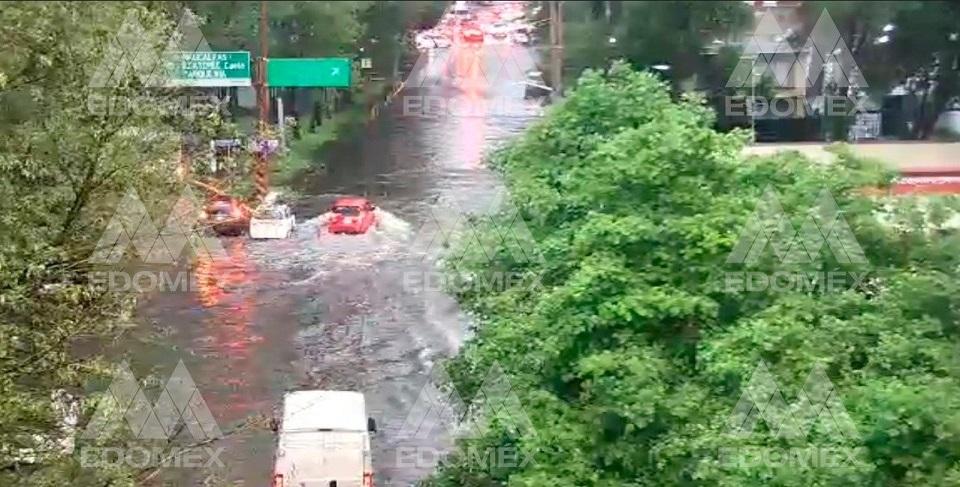 Lluvias pegan al Valle de México; Edomex registra inundaciones en Atizapán, Ecatepec y Tlalnepantla
