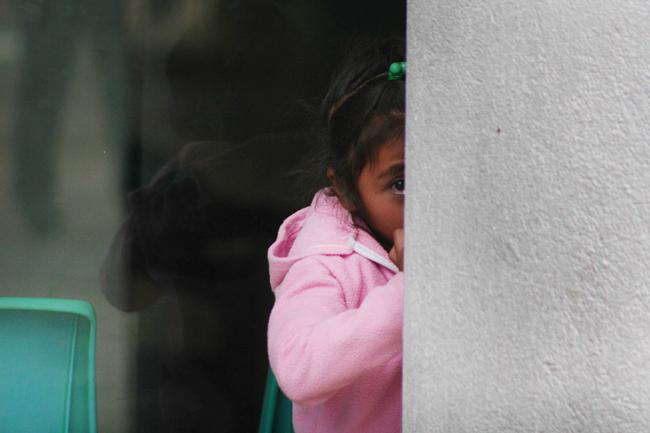 La Interpol emite ficha roja para capturar a funcionarios que vendían bebés en Sonora