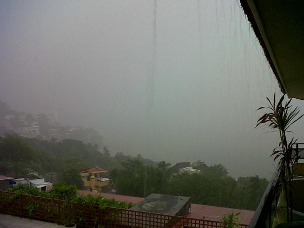 Quema de camiones en Acapulco, sin relación con el crimen: Gobierno de Guerrero