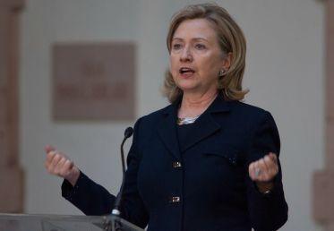 Los días de Gadafi “están contados”: Hillary Clinton