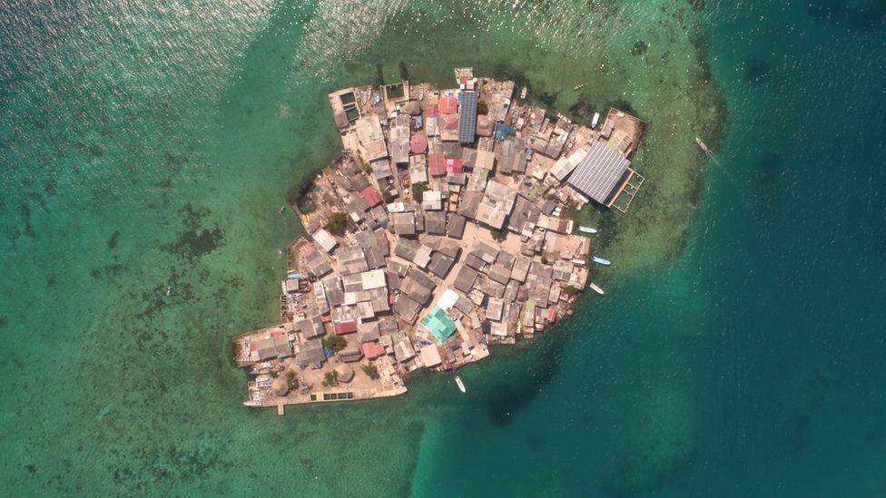 Colombia: cómo es vivir en Santa Cruz del Islote, la isla artificial más densamente poblada del mundo