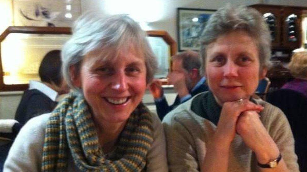 Por qué una mujer quiere formar una unión civil con su hermana