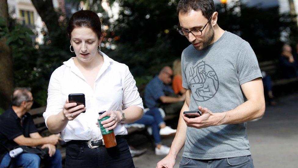 La “alerta Trump”: el mensaje que recibieron más de 200 millones de celulares en Estados Unidos al mismo tiempo