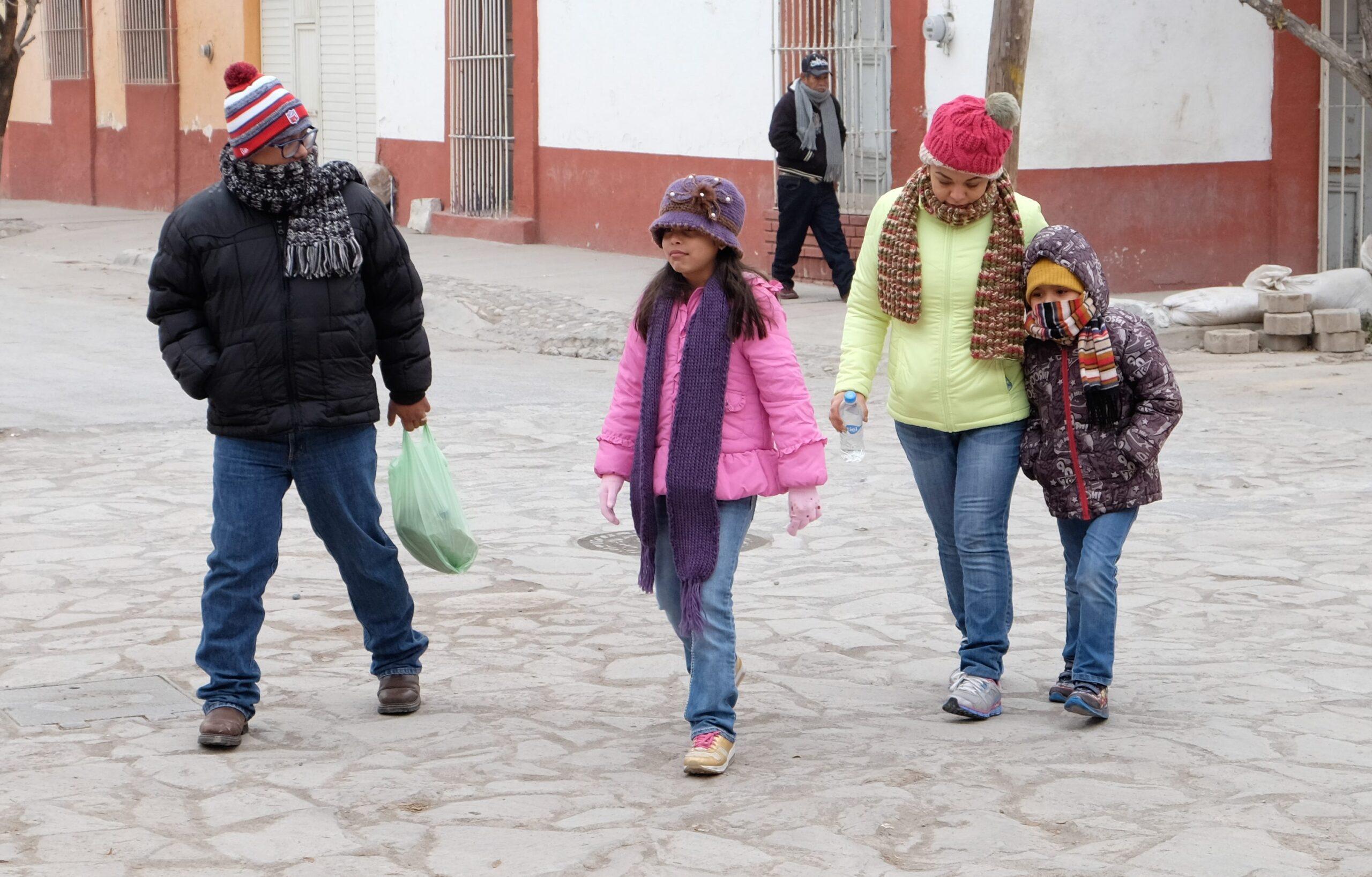 No guardes las chamarras; enero será más frío que diciembre, advierten las autoridades