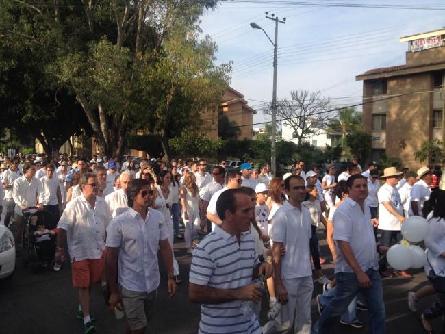 Exigen seguridad con marcha silenciosa, tras jornada violenta del 1 de mayo en Jalisco