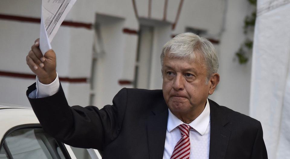 Trabajar de lunes a sábado como propone AMLO podría tener consecuencias negativas, dicen especialistas