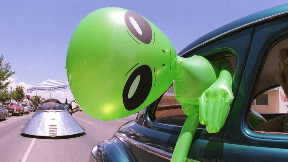 El “factor risitas” y otras tres razones por las que una ley de hace 25 años impide a la NASA buscar vida extraterrestre