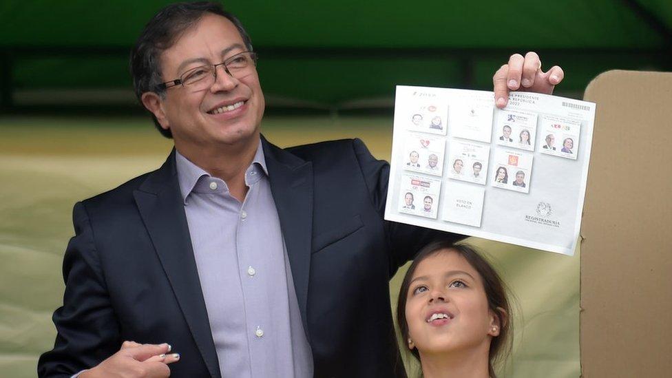 Colombia: por qué es histórica la llegada del candidato de izquierda Gustavo Petro a la segunda vuelta en las elecciones presidenciales