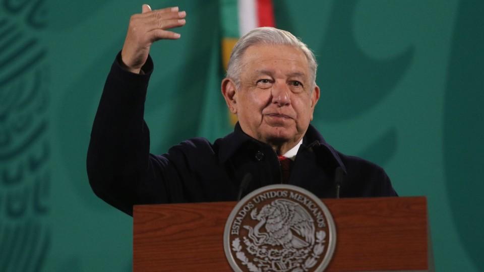 Hacienda apoyará al INE para revocación de mandato si tiene posibilidad y no afecta programas: AMLO