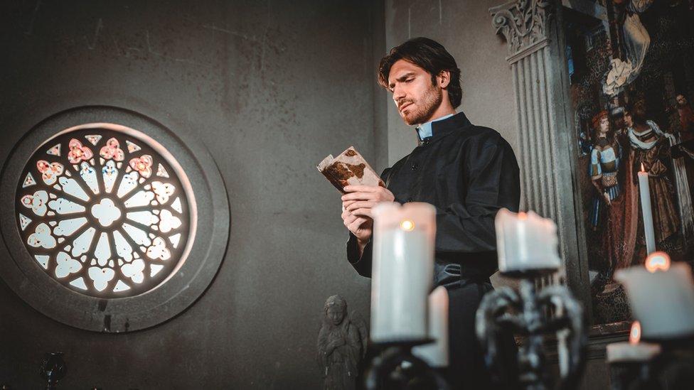 Cuándo y por qué la Iglesia Católica impuso el celibato a los sacerdotes