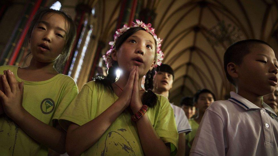 El histórico acuerdo entre China y el Vaticano que algunos sacerdotes consideran una “traición”