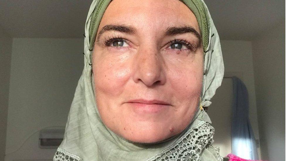 La cantante Sinéad O’Connor se convierte al Islam y cambia de nombre