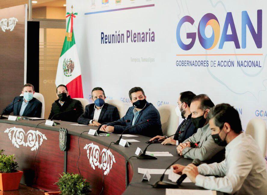 Gobernadores del PAN acusan manipulación en desafuero de Cabeza de Vaca; la decisión es del Congreso local, señalan