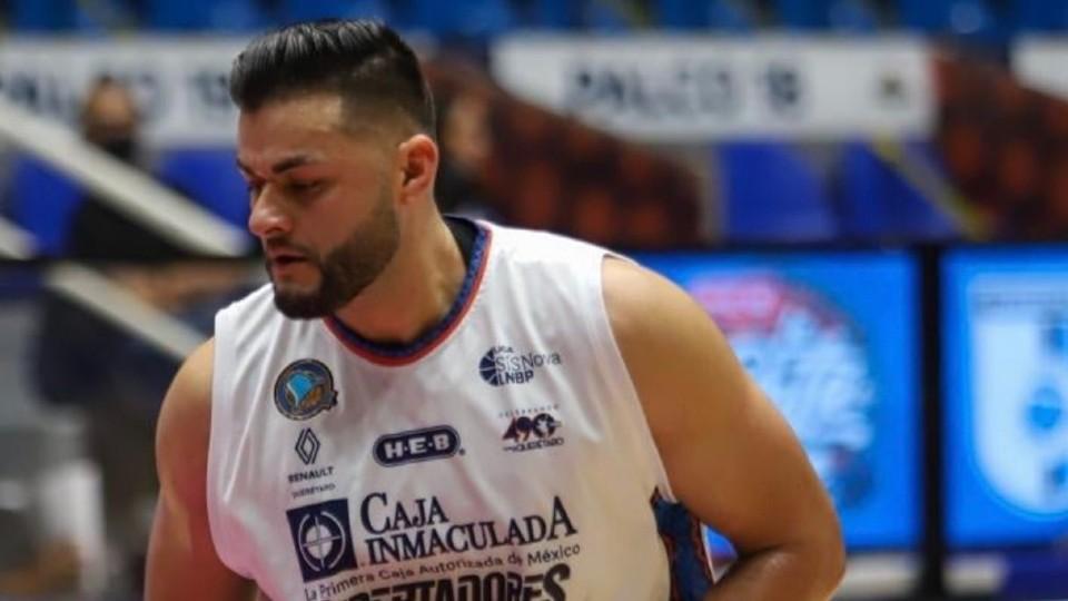 Localizan con vida al basquetbolista Alexis Cervantes