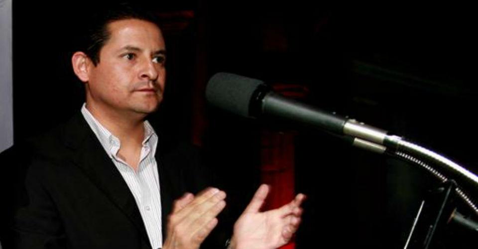 Detienen por presunto enriquecimiento ilícito a exvocero del exgobernador de Querétaro