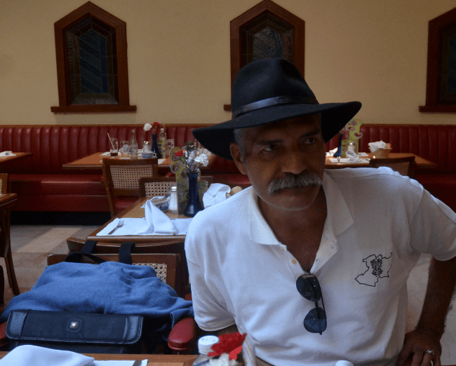 Quiere Mireles registrarse como Policía Rural