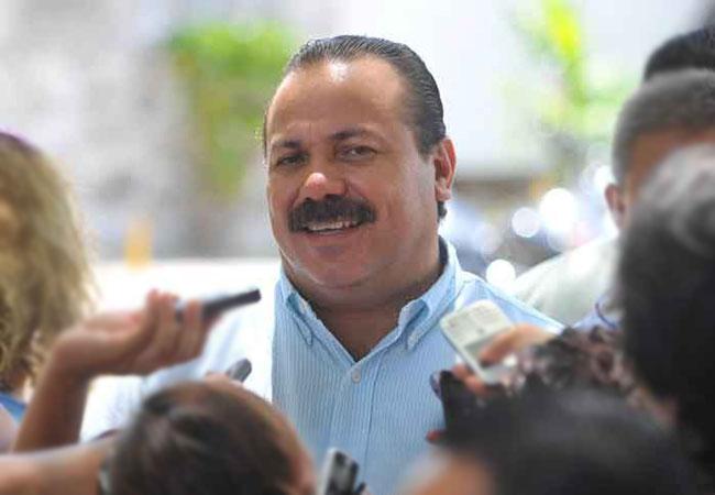Acusan de extorsión al alcalde de Cancún