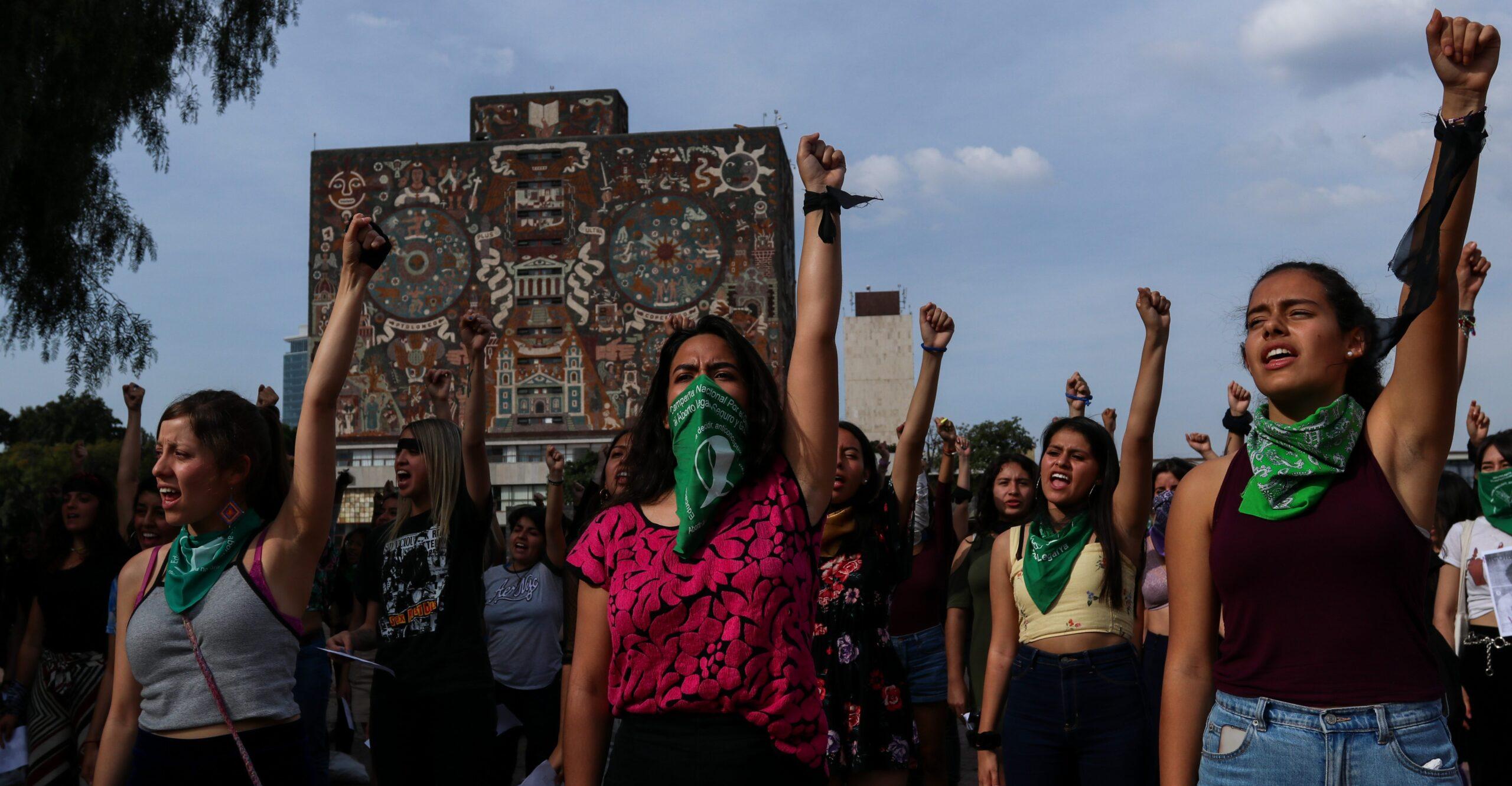 Paros en la UNAM: en Filosofía renuncia directivo para reabrir plantel; en prepa 9 no logran acuerdo