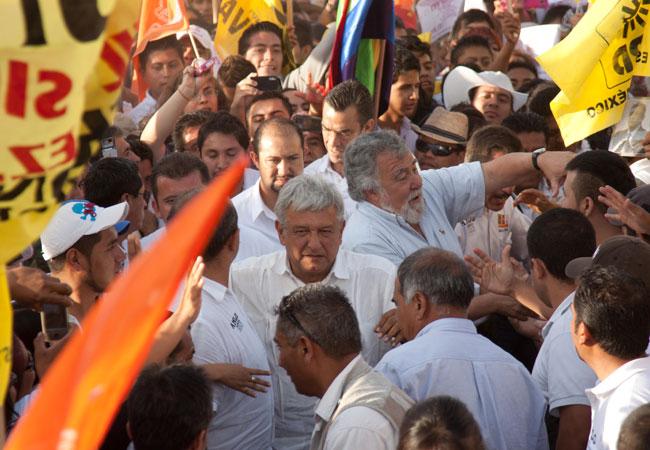 Detienen a hombre armado durante mitin de AMLO en Edomex