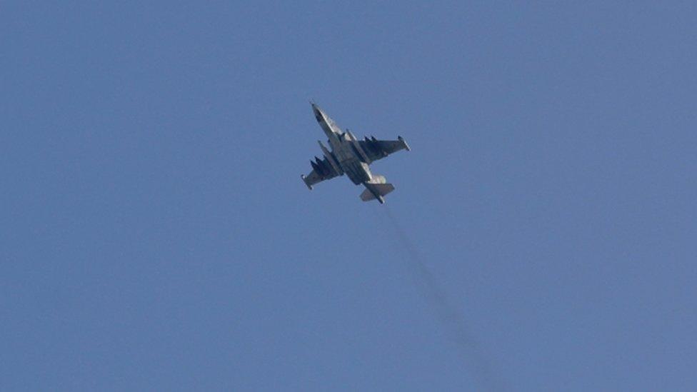 Un avión de combate ruso Sukhoi-25 cae derribado en Siria