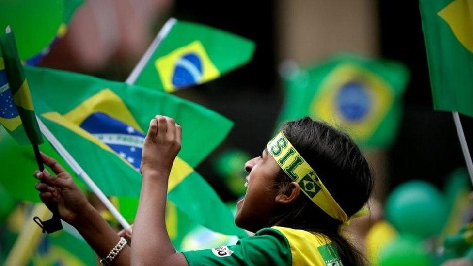 Los 5 grupos que le dieron el triunfo a Jair Bolsonaro en Brasil
