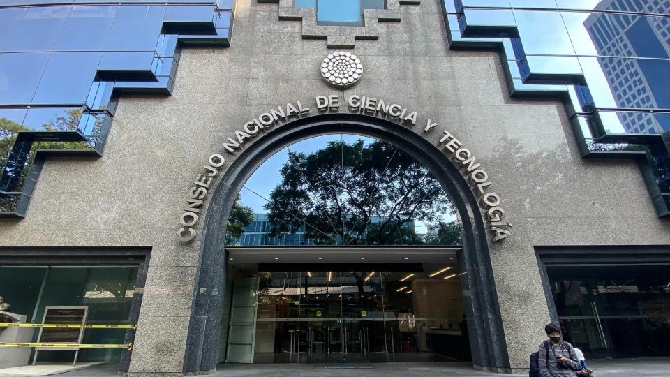 Nuevo código de ética de Conacyt pide no criticar a la institución; investigadores buscarán amparo