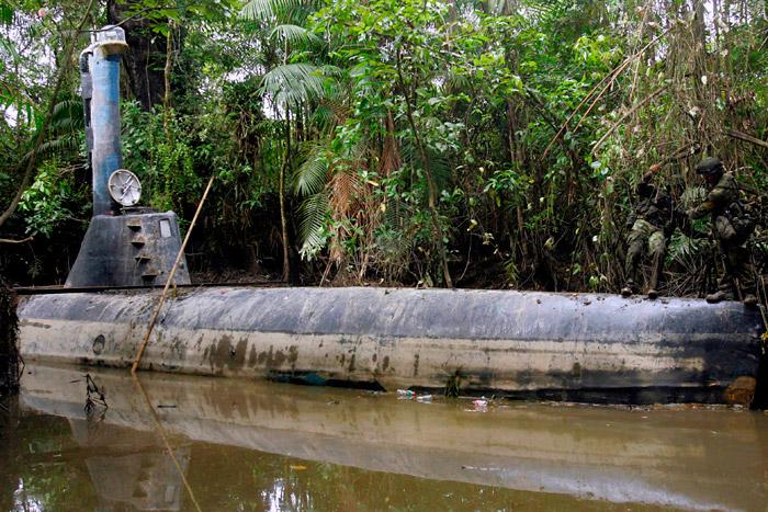 Hallan submarino con capacidad para transportar droga de Colombia a México