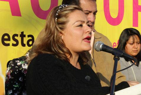 PRD y PAN postulan en Iztacalco a Elizabeth Mateos, esposa del delegado