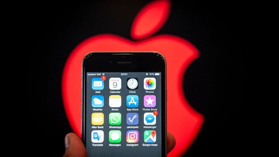 La arriesgada estrategia de un adolescente para intentar conseguir trabajo en Apple (y por qué no lo logró)