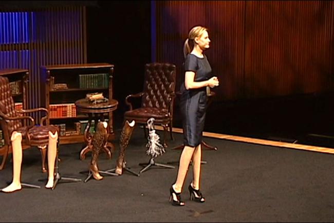 La mujer que tiene 12 pares de piernas