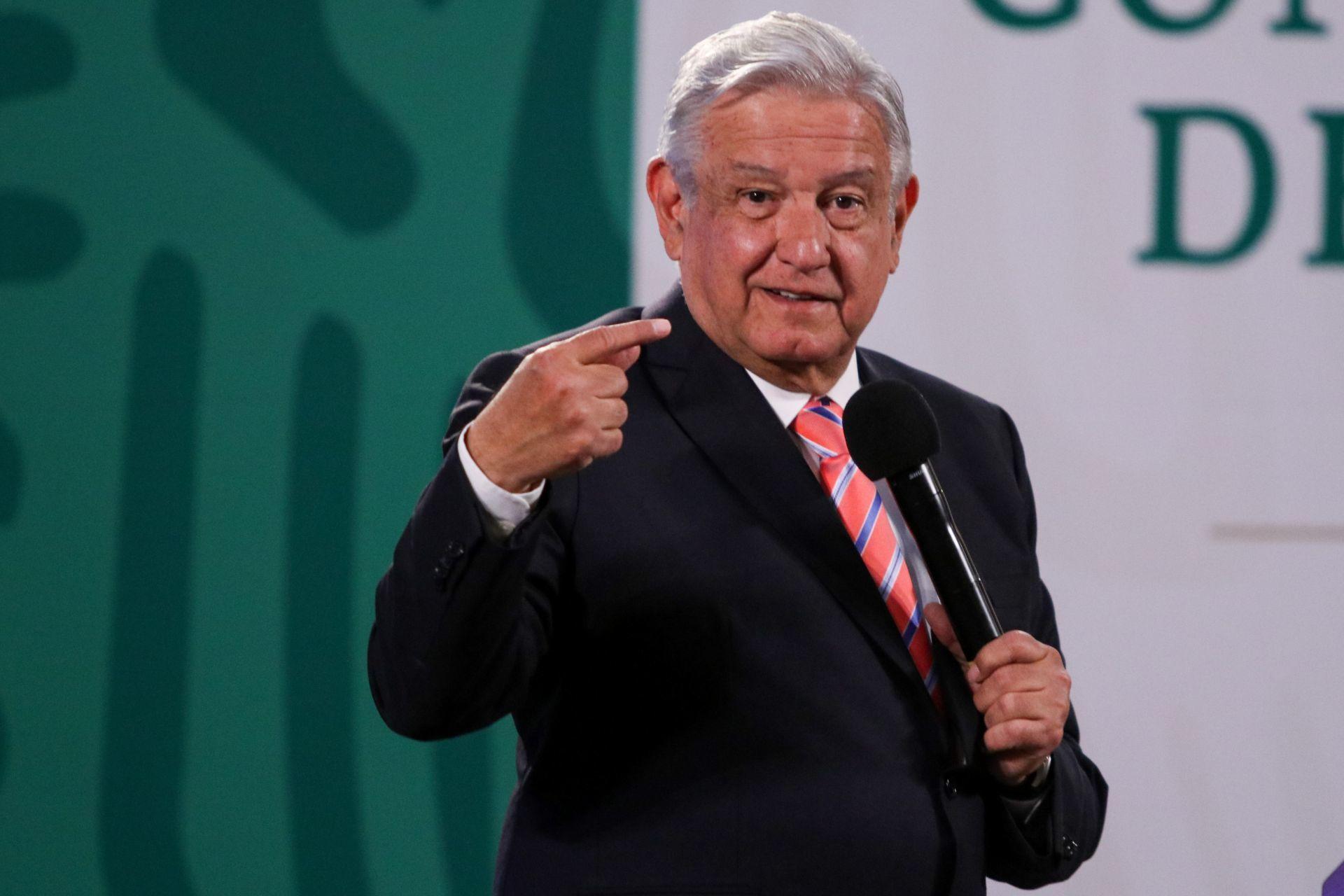 ‘El castigo es la condena pública’: AMLO pide no perseguir a nadie por violencia del 8M