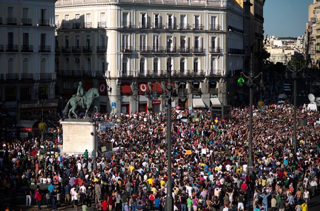 España elimina trabas migratorias para mexicanos