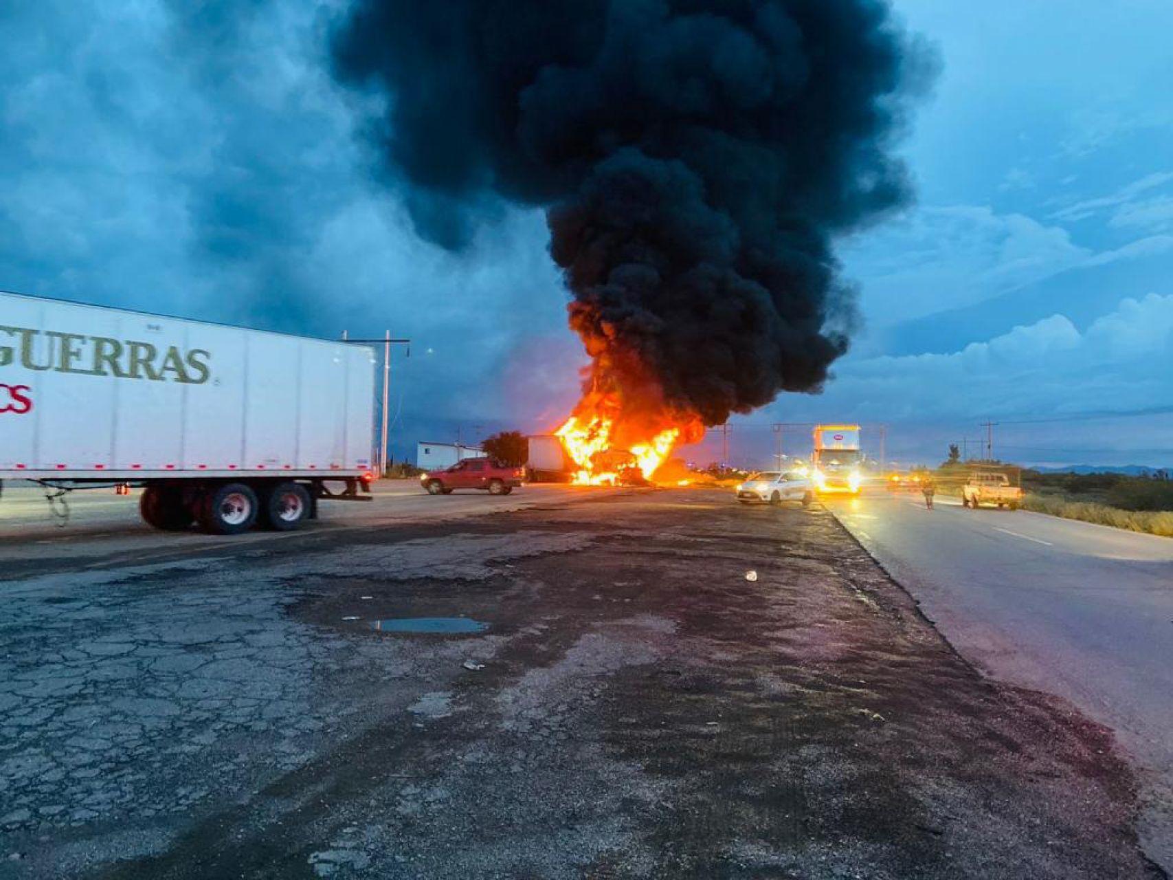 Universidades de Zacatecas suspenden clases presenciales tras dos días de bloqueos y quema de vehículos