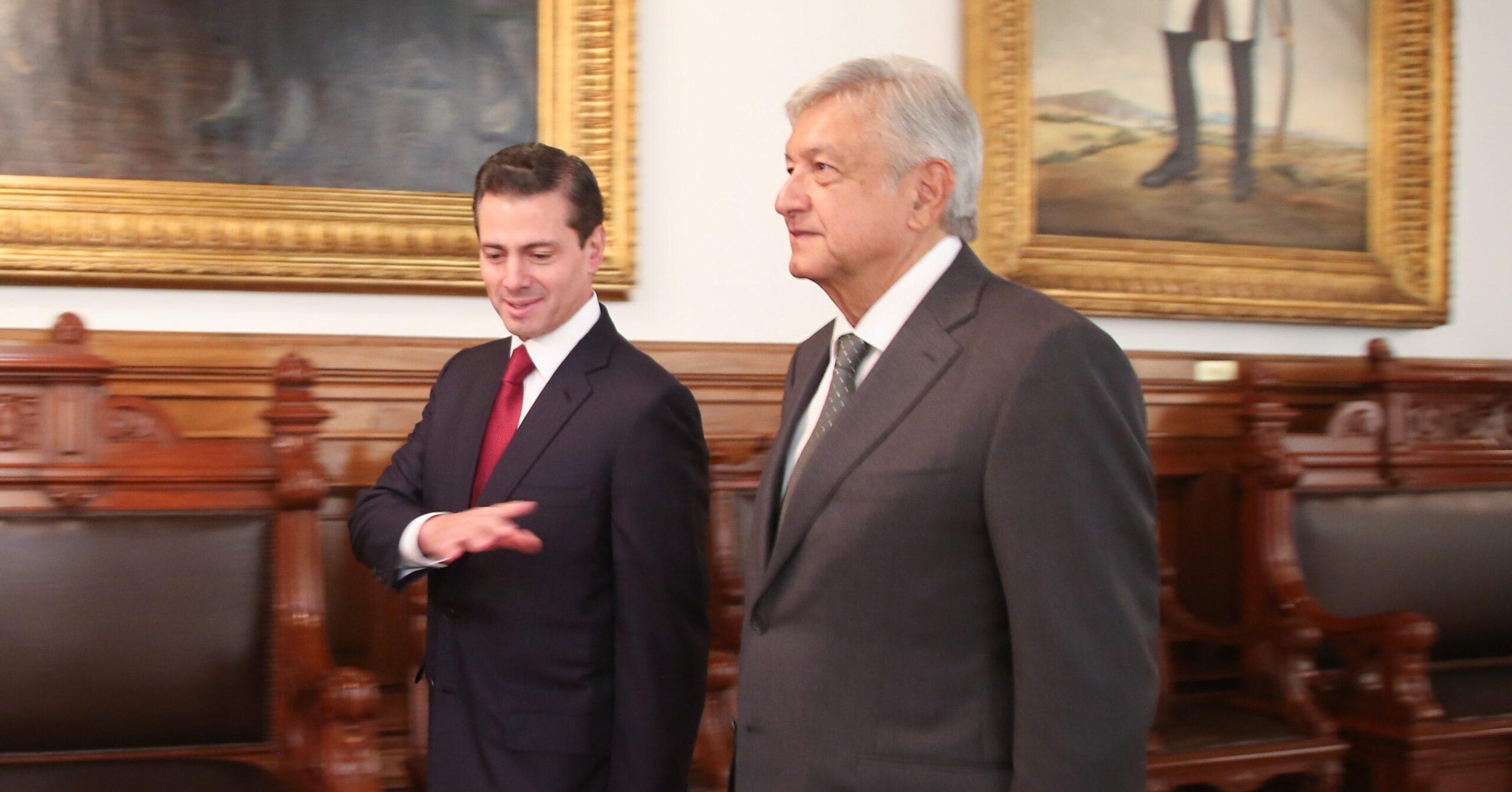 AMLO inicia su sexenio con más del 60% de aprobación; Peña se va con 24%, el más bajo en 2 décadas