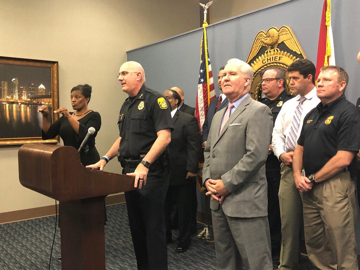 Empleado de McDonald’s fue detenido como sospechoso de ser un posible asesino serial