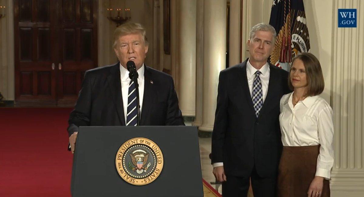 Trump designa al juez conservador Neil Gorsuch a la Corte Suprema de EU