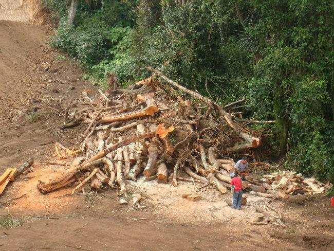 En Fotos: Vecinos de Coatepec se oponen a construcción de candidato del PRI