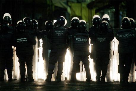 Dan formal prisión a policías acusados de tortura en operativo en Tepito