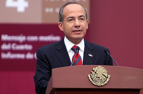 <i>Informe</i> de Calderón a cuatro años de gobierno