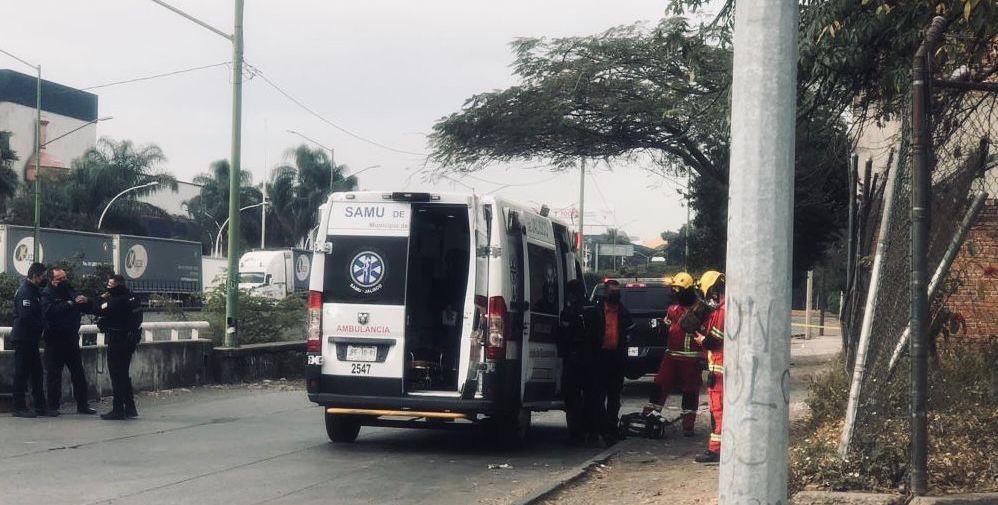 Rescatan a hombre atrapado en una alcantarilla en Guadalajara; hallan restos óseos al interior