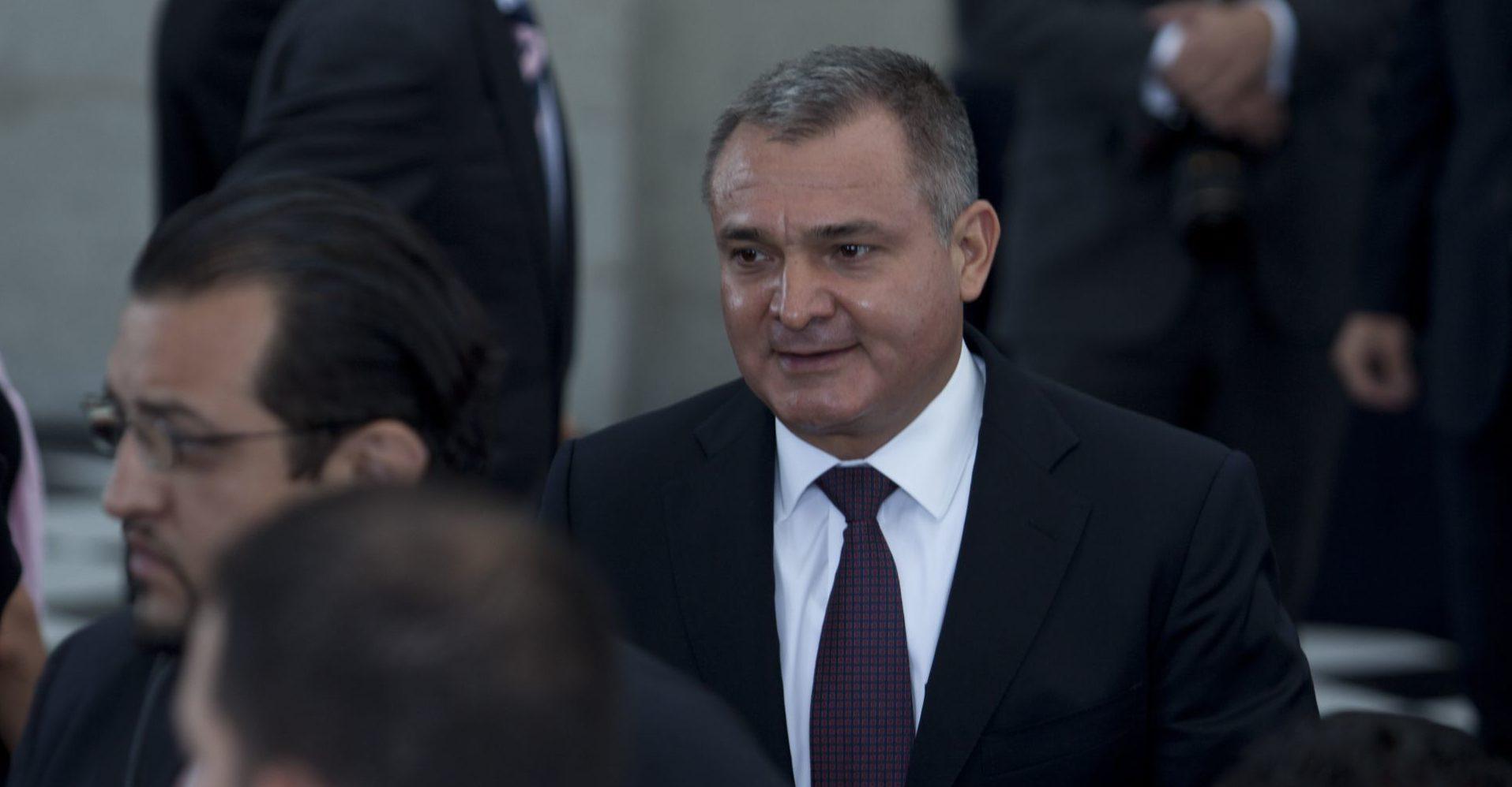 ‘Hay toneladas de pruebas’ contra García Luna, dice EU; la defensa acusa ‘seguridad inusual’