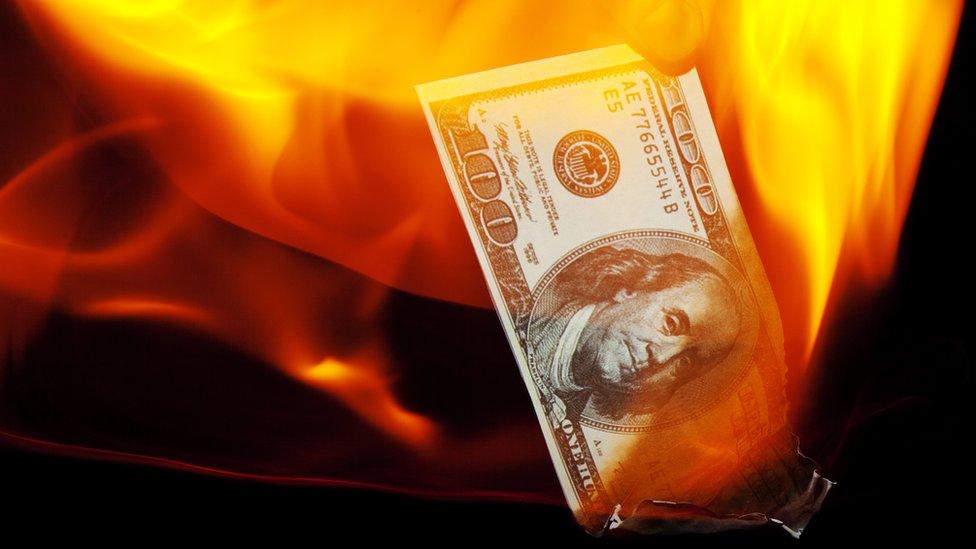 Por qué es peligroso el “calentamiento” de la economía que promueve Donald Trump en Estados Unidos y cómo puede provocar una recesión