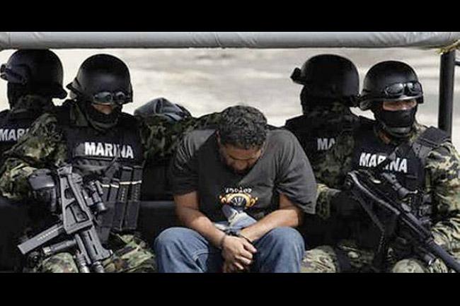 Detienen a 26 policías en NL por la muerte de escoltas del gobernador